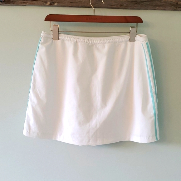 White & Aqua, New York & Company skort, size M - Picture 2 of 6